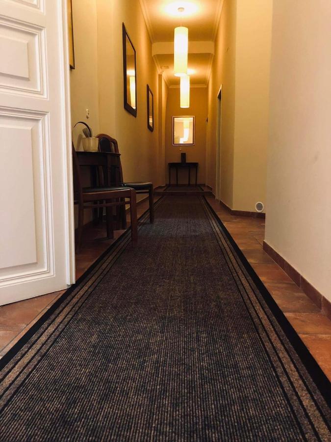 Atrium Panzio Hotel Esztergom Ngoại thất bức ảnh