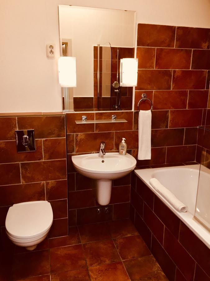 Atrium Panzio Hotel Esztergom Ngoại thất bức ảnh