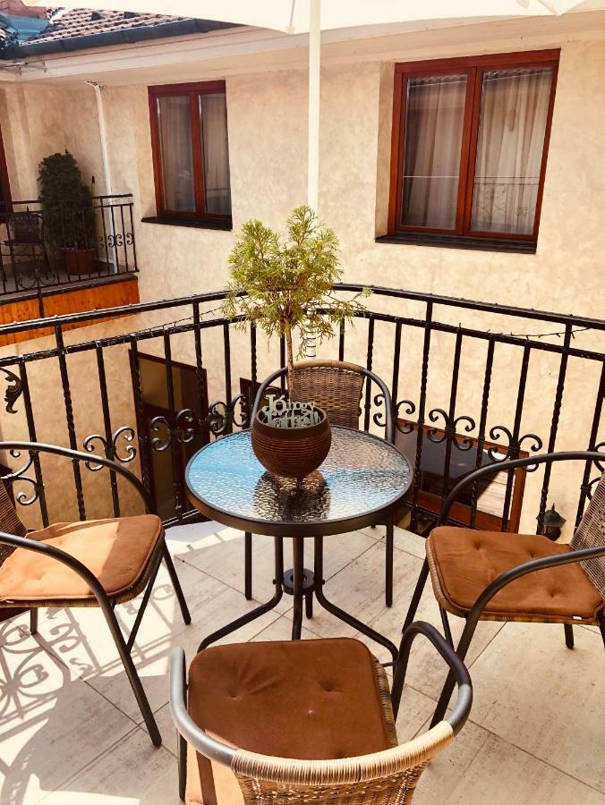 Atrium Panzio Hotel Esztergom Ngoại thất bức ảnh